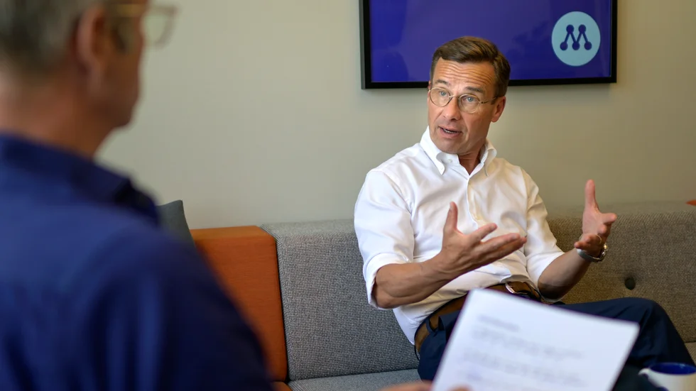 "Kristersson bemöter regionerna med först tvivelaktiga löften om att det inte ska ske något mer varsel, ett löfte som sedan modifieras, och de konkreta förslagen lyser med sin frånvaro".