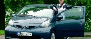 Hon prenumererar på bilen