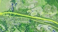 Vägbro föreslås. I stället för en rondell vid Jenny vill Lars Cornell att kommunen investerar i en planskild korsning. Det framför han i ett medborgarförslag. Med en vägbro skulle kostnader på sikt bli lägre, och hastigheten på sträckan mellan E22 och rondellen vid Kvantum kunna höjas till 90 kilometer i timmen. Illustration: Lars Cornell