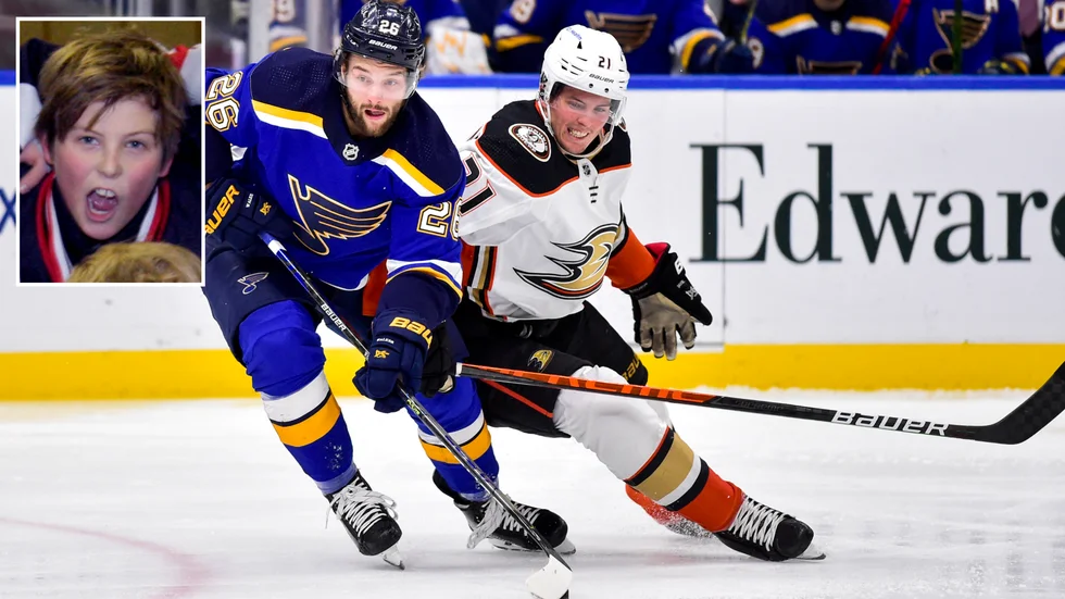 Isac Lundeström (i den vita Anaheim-tröjan) började spela hockey i Malmberget, men han har även lirat i Arvidsjaur som grabb. 