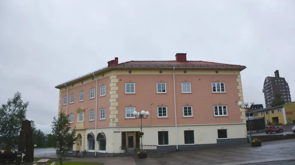 Centralt. Integrationskontorets lokaler ligger mittemot stadshuset.