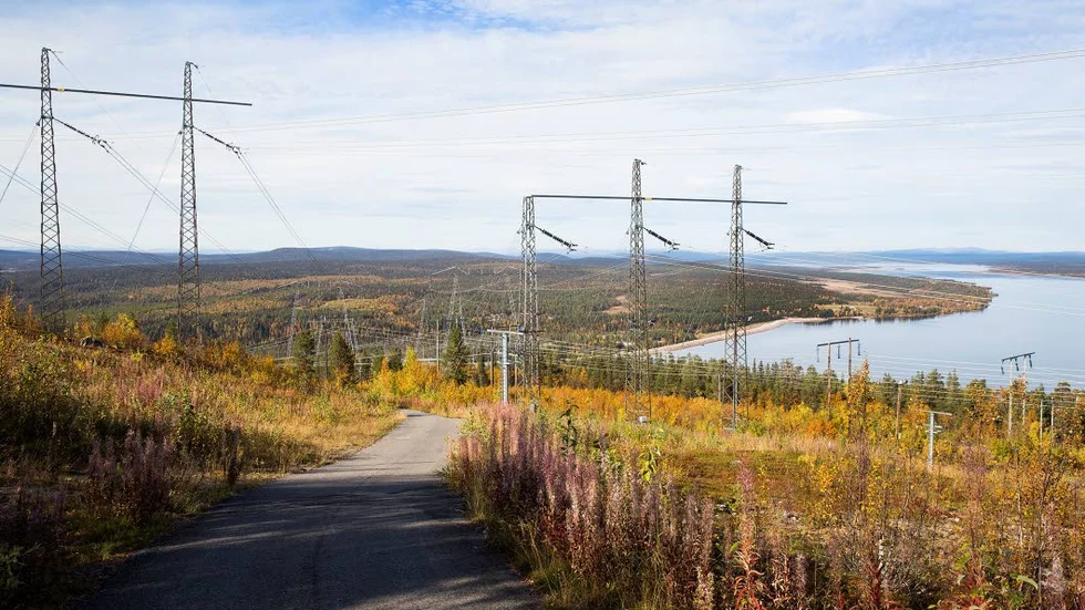 NYTT STÄLLVERK. I sommar påbörjas bygget av ett nytt ställverk i Porjus. På torsdagen träffades Svenska kraftnät, Jokkmokks kommun och Porjusbor för att diskutera transportvägen till bygget som ska gå genom samhället.