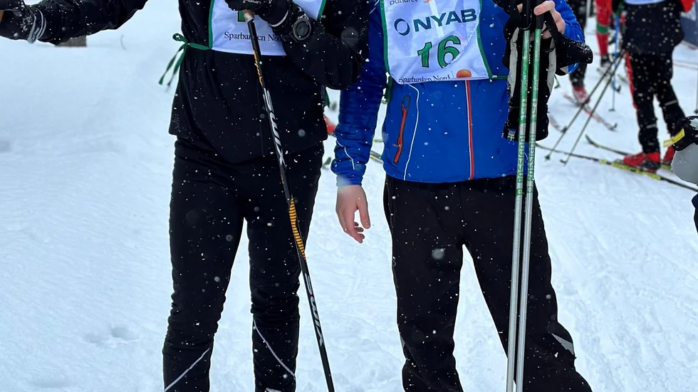 En väldbehövlig paus vid en av kontrollstationerna. Mårten säger att han fick stor respekt för de professionella åkarna som åkte NSD Classic. "Jag hade nog hakan i marken när de swischade förbi. Grymt imponerande.". 
