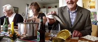 Volontärer firade med surströmming