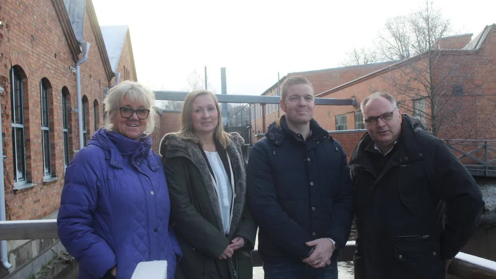 Övertygade. Elisabet Edlund (S), Mira Wedenberg (M), Björn Moum (M) och Lars-Åke Bergstrand (S) ser flytten av biblioteket som en utveckling av Åtvidaberg.
