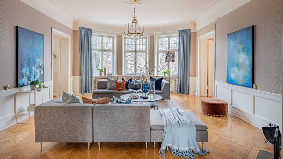Våningen i Vasahuset, eller Blå huset, i Uppsala toppar Klicktoppen i överlägsen stil.
