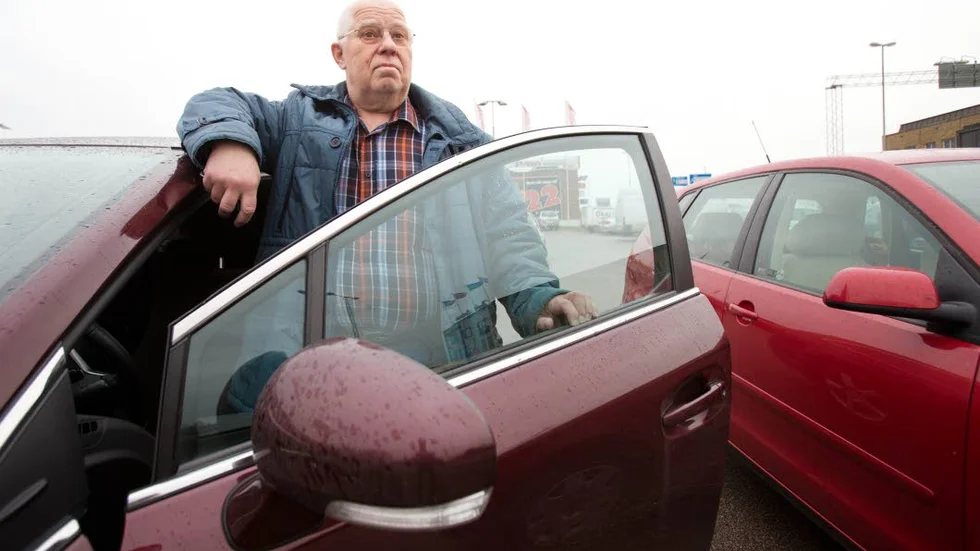 Rolf Johansson, 67 år, Nacka/Linköping: – Så länge min läkare säger att det är okej. Jag har trassel med hjärtat och går på kontroll varje år. Tycker att det ska vara ett läkarbeslut helt och hållet, många är ju pigga till de är 90 och andra slitna redan vid 67.