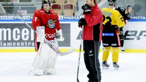 Jonas Rönnqvist kommer att få jobba med målvakten David Rautio även kommande säsong. I går skrev Rautio på för två säsonger med Luleå Hockey.