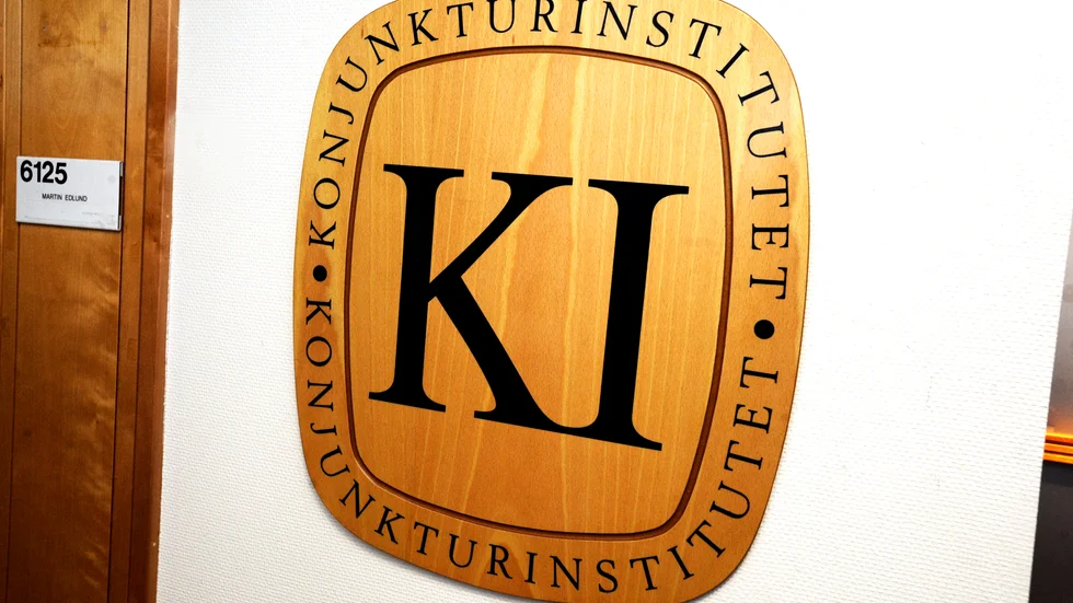Konjunkturinstitutets idé för att få bukt med inflationen är överlägset Riksbankens räntehöjningar.
