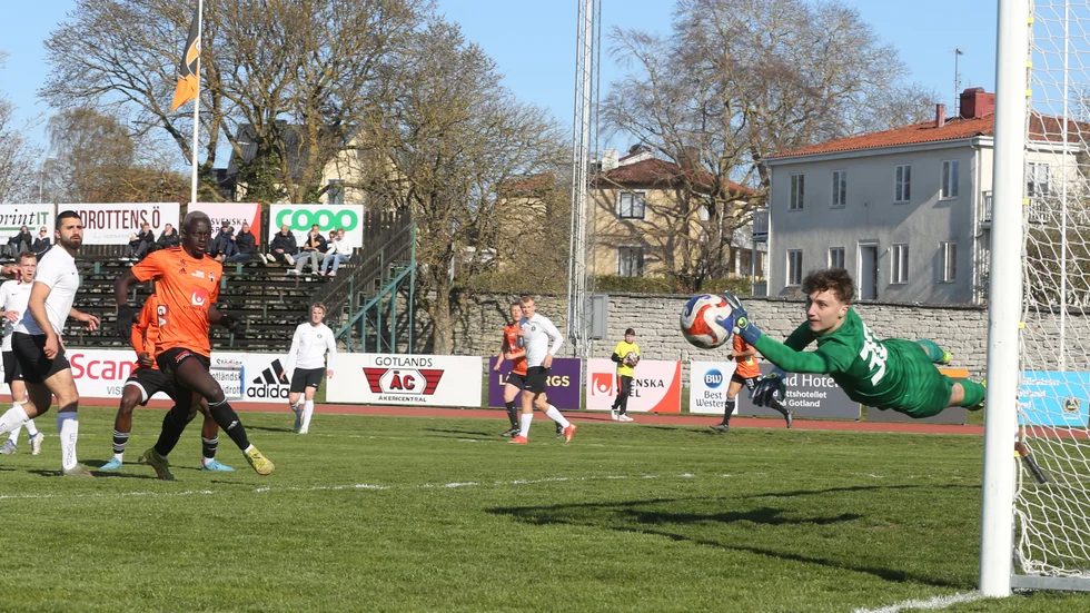 Lamin Touray. Gute-Järfälla 1-0.