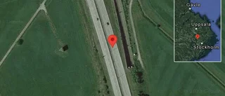 Lastbil stillastående på E4 - helt stopp i ett körfält