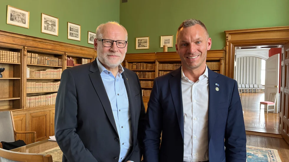 Landshövding Stefan Attefall (till vänster) och civilminister Erik Slottner (till höger) beskriver en kraftigt försvårad situation för förstagångsköpare på bostadsmarknaden.