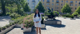 Elin, 26, har den ovanliga sjukdomen: "Jag trodde jag skulle dö"