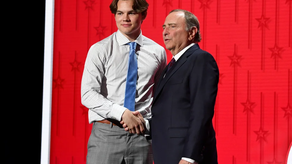 18-årige Axel Sandin Pellikka valdes som spelare nummer 17 totalt i natten NHL-draft av Detroit Red Wings.