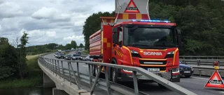 Långa köer utanför Nyköping efter bilolycka