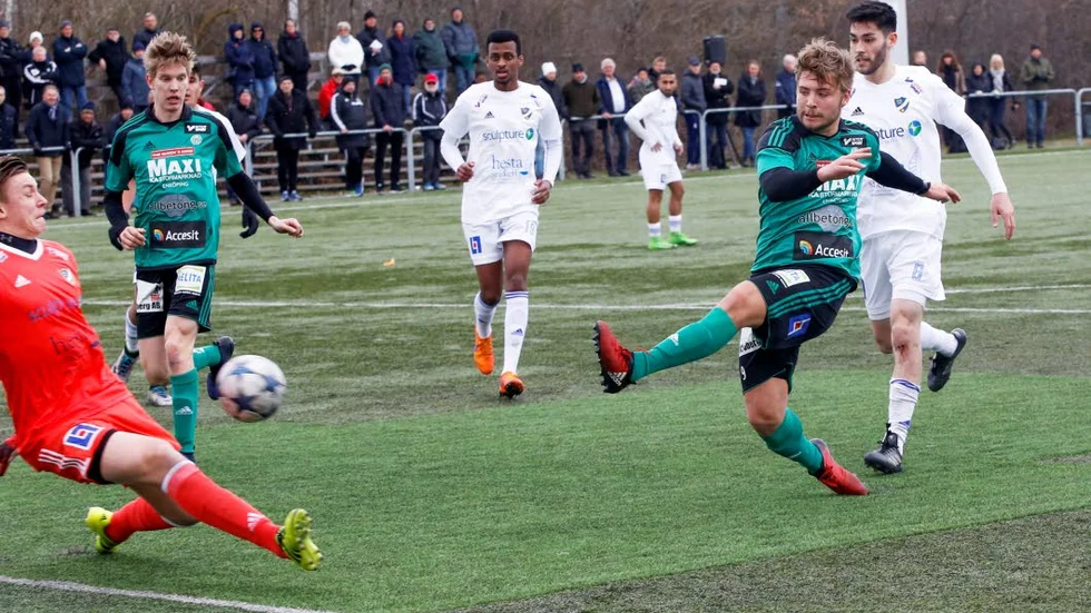 Tvåmålsskytt. "Jonte" Åhlin gjorde två av ESK:s mål i 4–1-matchen borta mot Enebyberg.
