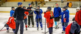 Besked: Hockeyderbyt spelas klart