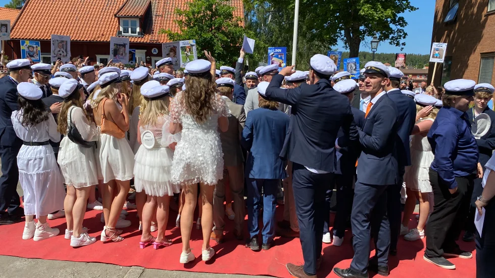 Skribenten skriver om vilken betydelse utbildningsnivån har när folket går till valurnorna.