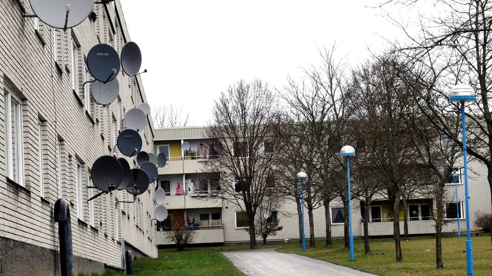 Ny myndighet. Löser inte problemen med segregation.