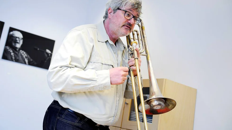 Misär. Nästan inga kvinnor spelar i storband. "Det är total misär", menar Walter Brolund, orkesterchef på Norrbotten Big Band
