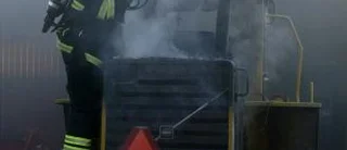 Lastvagn eldhärjad