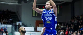 Nya hyllningen: "Spelar sin bästa basket någonsin"