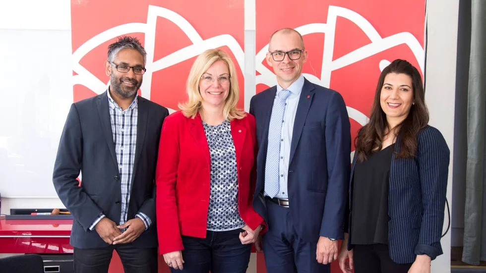 Fredrik Hansson, Lenita Ericson, Niklas Nordström, Farida Jamshidi och andra S-politiker har en del positivt att tala om under de 110 dagar som återstår till valdagen 9 september.