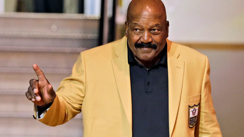 Jim Brown i samband med att han valdes in i amerikansk fotbolls Hall of Fame 2014. Arkvbild.