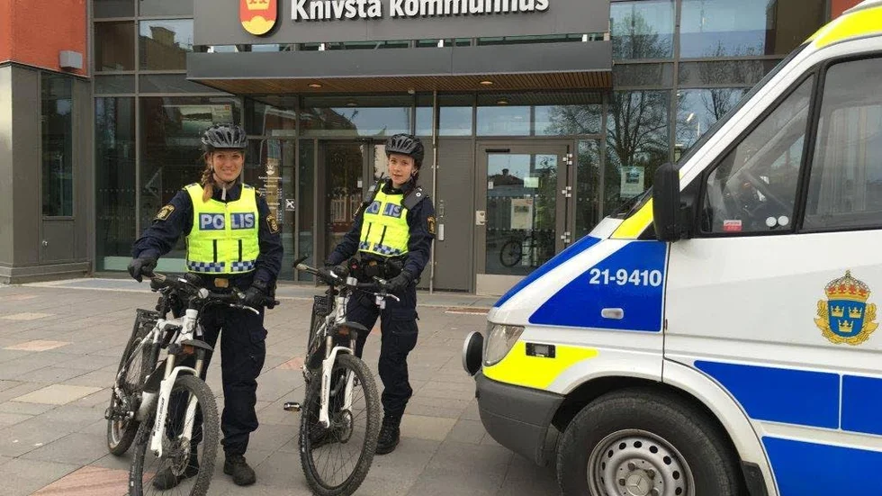 Cyklande poliser i Knivsta i helgen