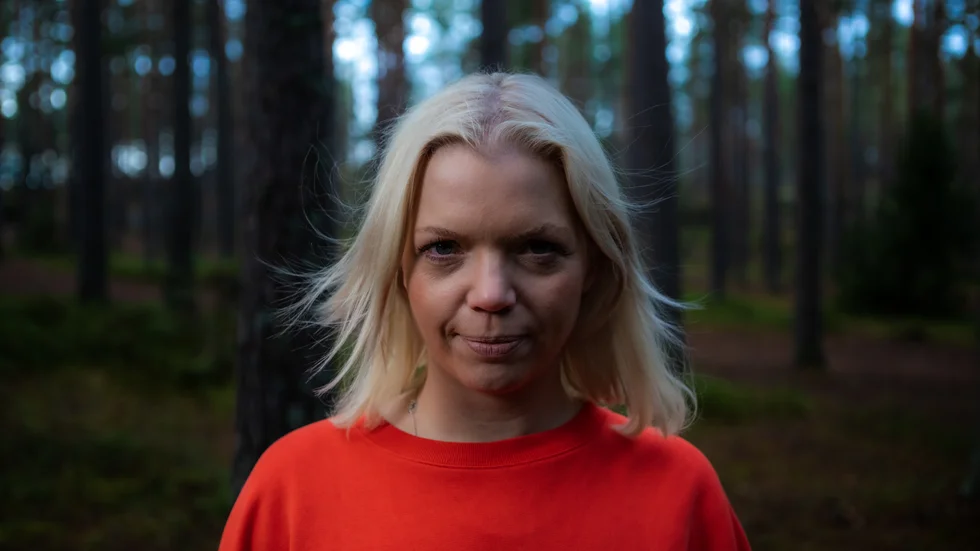 Rebecka "Bex" Almqvist är kvinnan bakom Almqvist destilleri där alkohol tillverkas genom hantverksmässiga metoder.