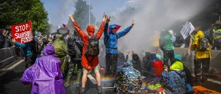 Fler än 1 500 gripna vid klimatprotest