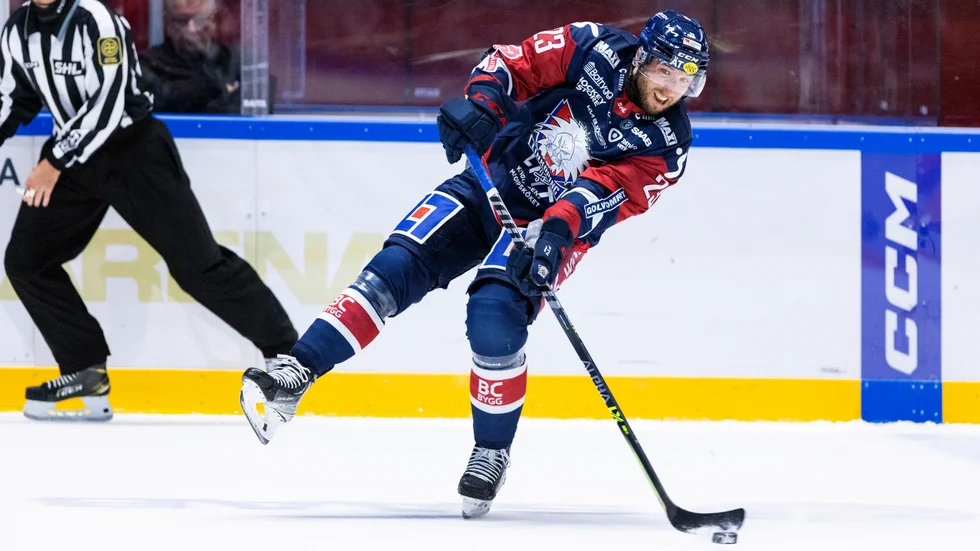 Stefan Matteau i LHC-tröjan tidigare i höstas.