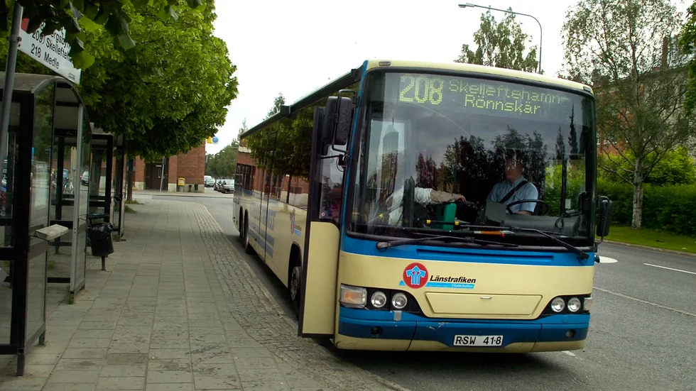 KAOTISKT. När linje 208 blev linje 2 var det kaos eftersom bussarna var för få, påpekar skribenten.