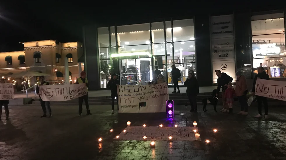 Under lördagen manifesterade folk vid centralstationen för situationen i Afghanistan.