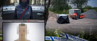 Dramatiska scener i rätten när mordrättegång inleddes