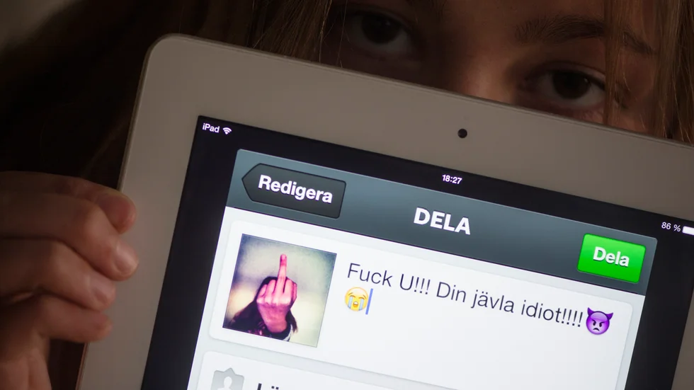Sluta mobba för det är inte värt det, uppmanar skribenterna. Foto: FREDRIK SANDBERG / TT.