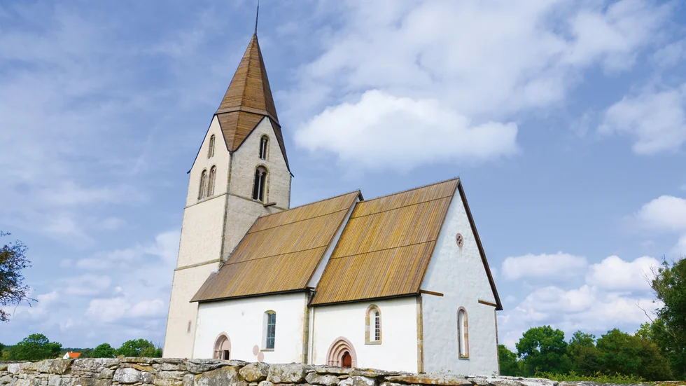 Sundre kyrka. Sundre finns även i Kanada. 