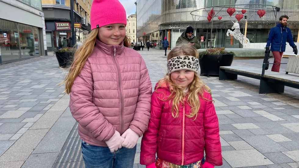 Linnea och Elin Röjerås har sportlov om en vecka, och då ska de åka till Dalarna och åka skidor.