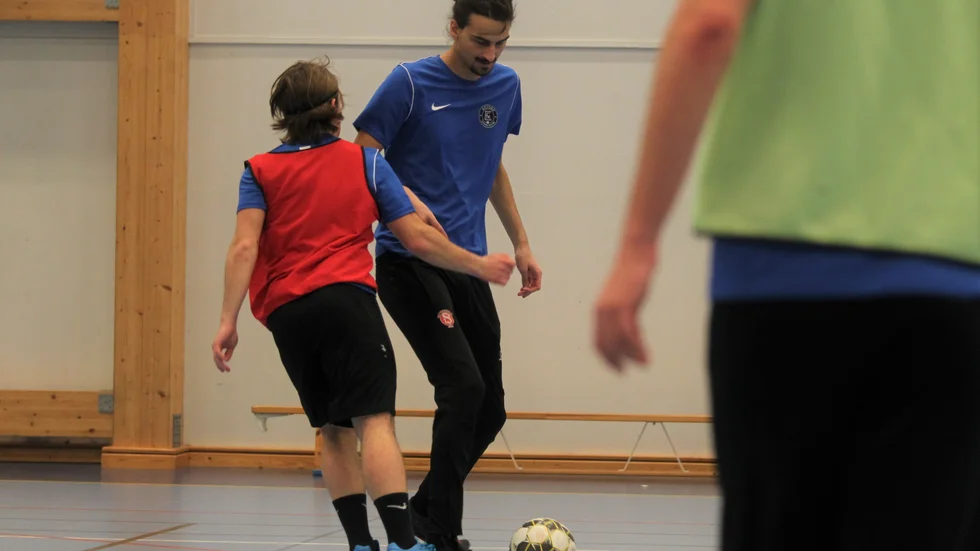 Haris Sijaric ser fram emot derbyt på lördag. Vi sänder matchen på sajten.