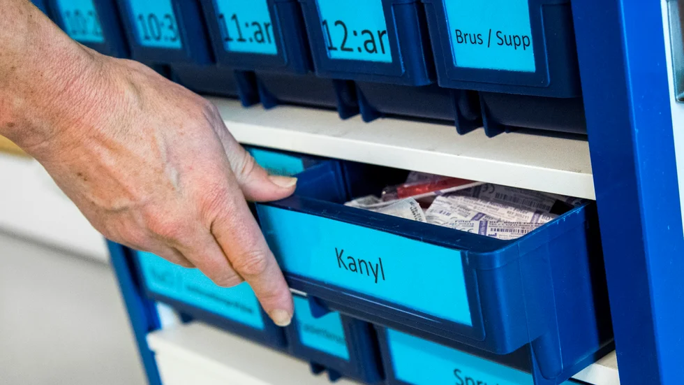 Sjuksköterskan som fråntas sin legitimation har hunnit dömas för narkotikabrott sedan det uppdagades att mannen var påverkad på jobbet. Bilden visar inte Eskilstunabon.