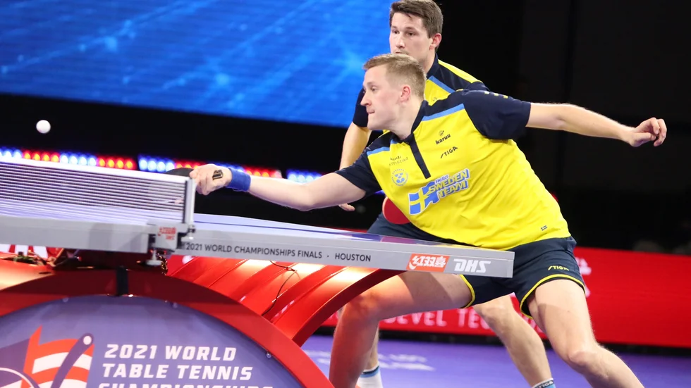 En vinnande duo: Kristian Karlsson och Mattias Falck under VM-finalen i dubbel nyligen. 