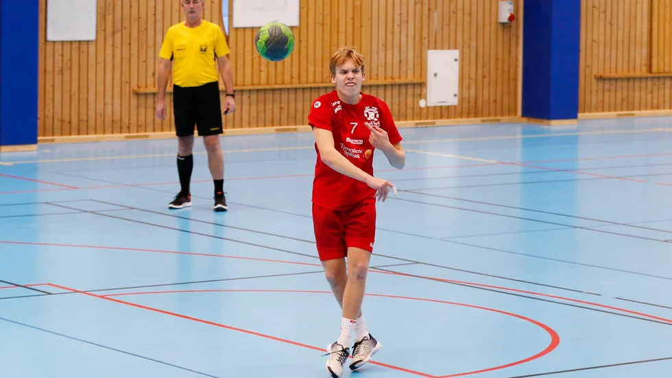 Elias Hallberg gjorde sex mål när VHF föll mot Eksjö.