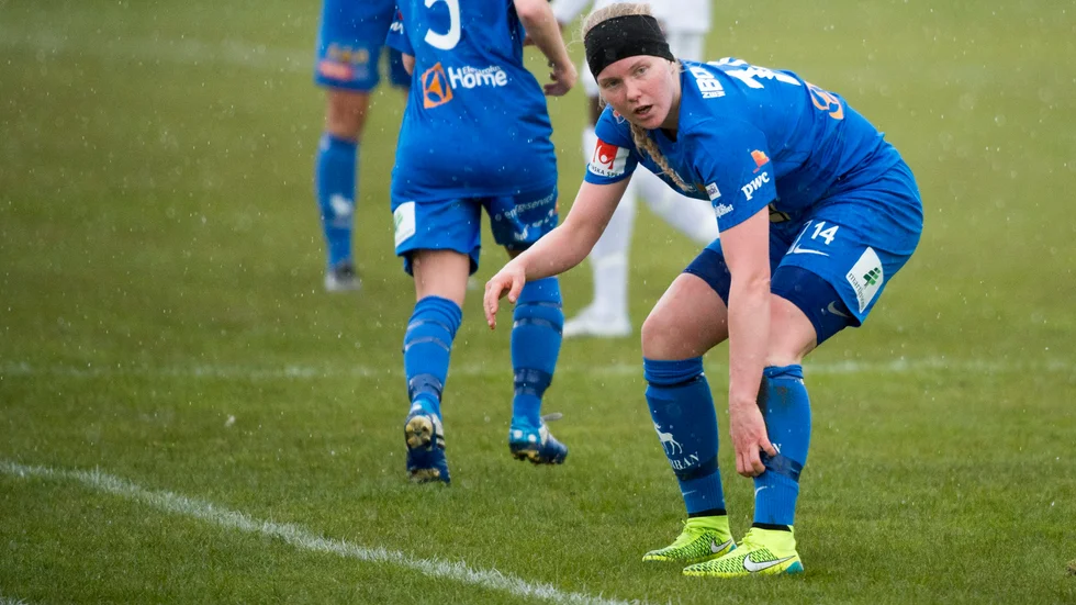 Tuffing. Lina Finnholm är en kämpastark och tuff fotbollsspelare. Foto: NICKLAS ELMRIN.