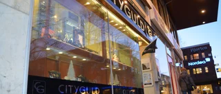 Fångad på pantbank: Skelleftekvinna sålde Cityguld-smyckena i Umeå – paret åtalas