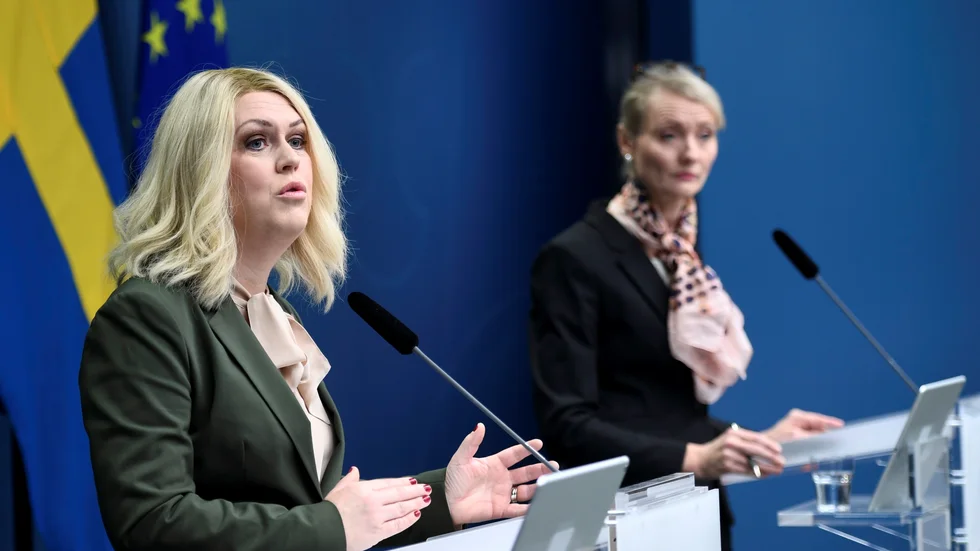 Socialminister Lena Hallengren (S)  och Folkhälsomyndighetens generaldirektör Karin Tegmark Wisell håller en pressträff om åtgärder kopplade till coronapandemin.