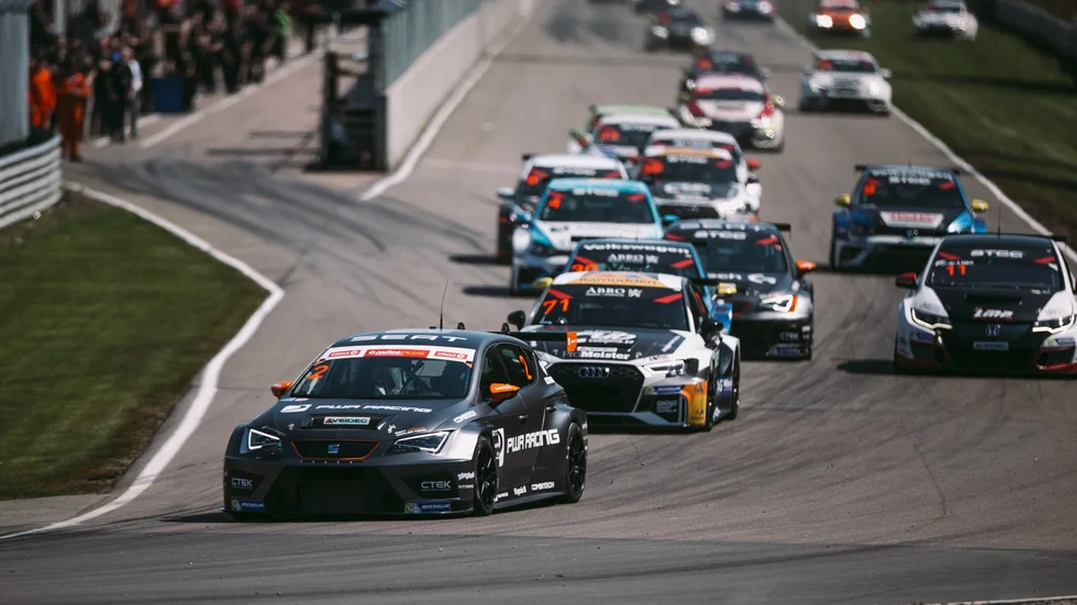 Startsnabb. Robert Dahlgren imponerade på Ring Knutstorp. Han var oerhört snabb och tog två vinster och en andraplats. Foto: Daniel Ahlgren.