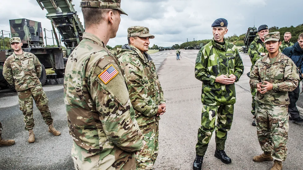 Överbefälhavare Micael Bydén på Säve flygplats där värdlandsstöd övas med amerikanska och franska luftvärnsförband under försvarsövningen Aurora 17. Foto: Tomas Oneborg/SvD/TT Foto: Tomas Oneborg/SvD/TT.