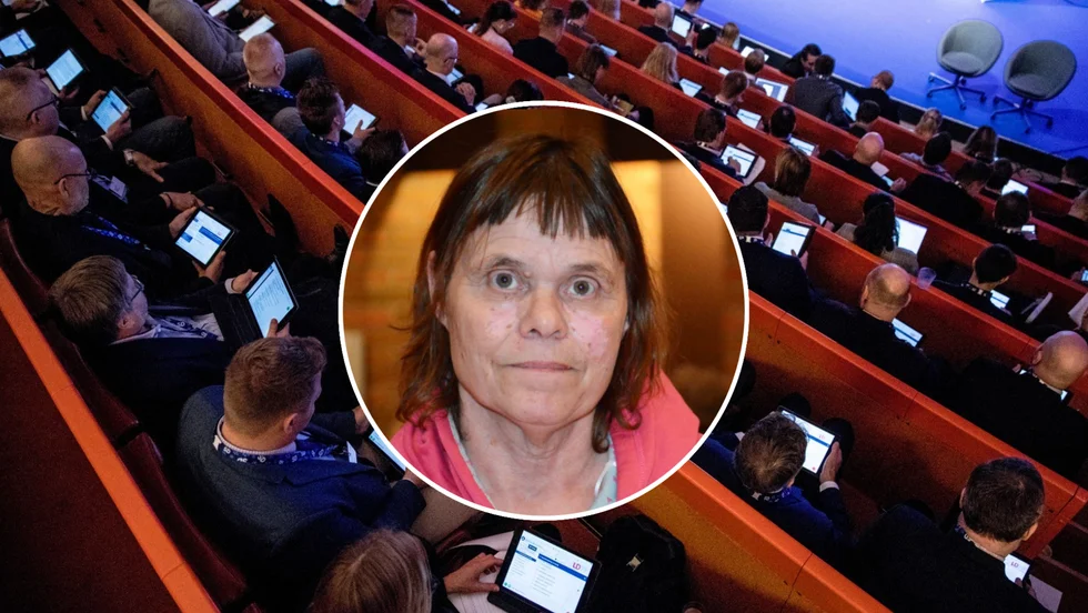 Anneli Jakobsson, tidigare ordförande för SD Vimmerby, är förvånad över att partiet var noga med vaccinationspass under landsdagarna. Hon menar att inställningen till smittspridning var en annan vid det turbulenta årsmötet på lokal nivå tidigare i år.