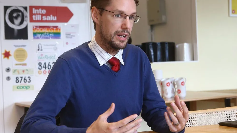 Jämställdhet. Emil Broberg (V) vill se ett bättre jämställdhetsarbete i regionen.