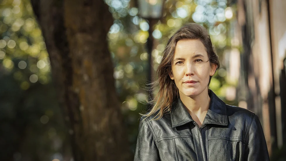 Åsa Ericsdotter är aktuell med spänningsromanen "Fas 3" som handlar om ett medicinskt experiment som ska kunna bota alzheimer. 